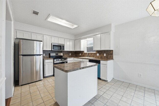 Building Photo - 6444 Whitehurst Dr