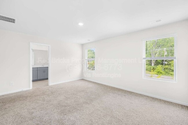 Building Photo - 2220 Belterra Dr