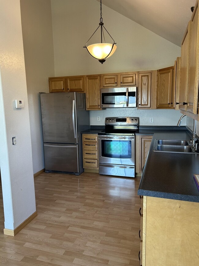 Building Photo - 3240 E Capitol Ave