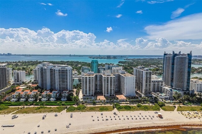 Building Photo - 6039 Collins Ave