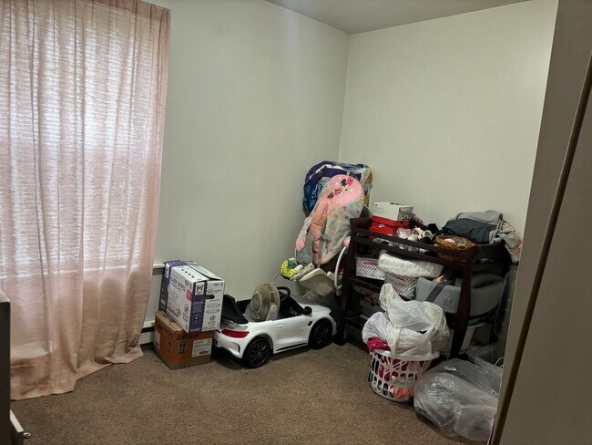 Building Photo - 1071 Kathryn