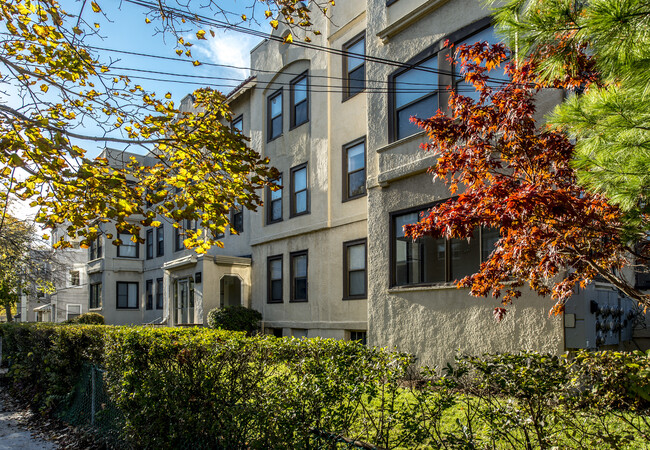 Primary Photo - Hamilton Road Apartments