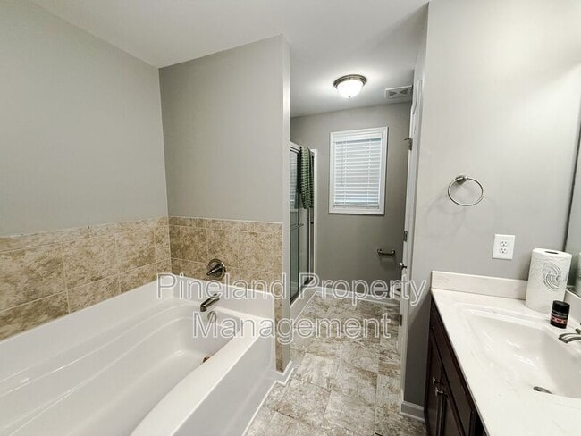Building Photo - 268 Chatfield Dr.