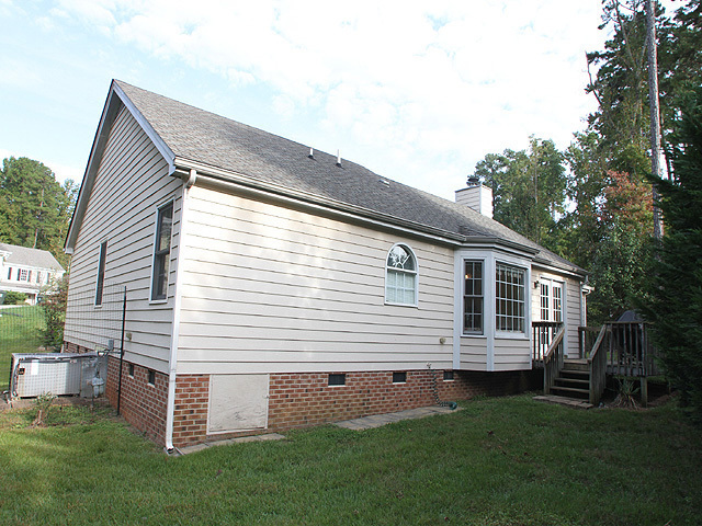 Building Photo - Ranch Home with Garage in Prime North Rale...