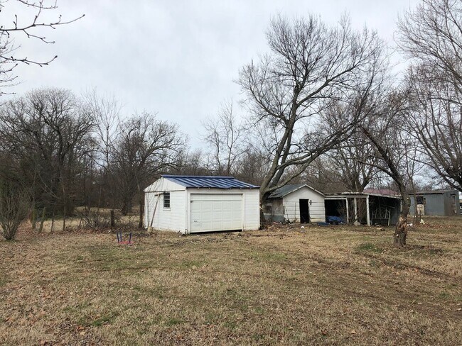 Building Photo - 3 bedroom 2 bath HOME in Farmington / FARM...