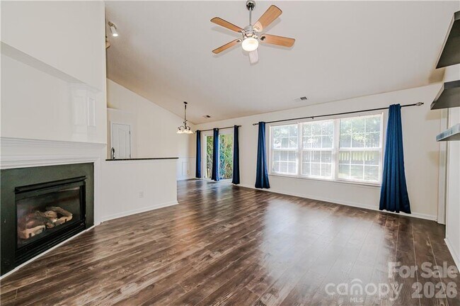 Building Photo - 12819 Slade Castle Ct