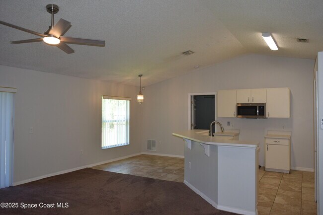 Building Photo - 939 Lyons Cir NW