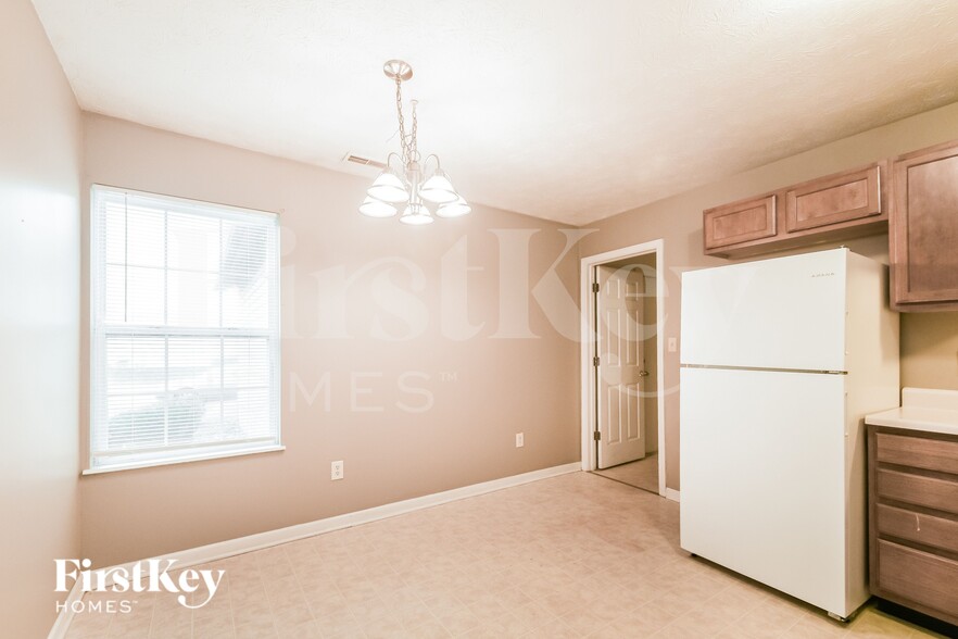 Building Photo - 3860 Planewood Dr