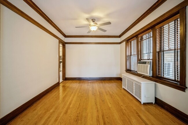 Building Photo - 5719 N Meade Ave