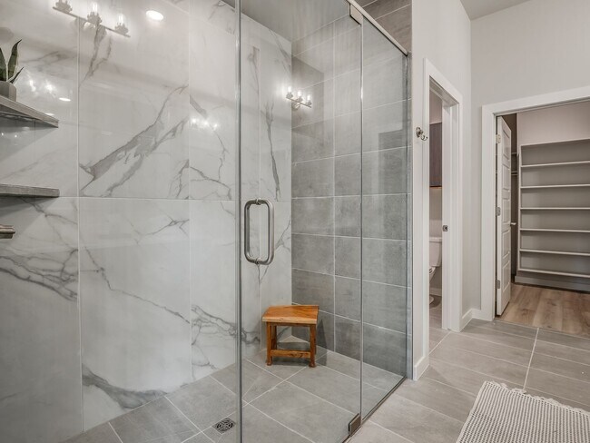 Building Photo - Spacious 4-Bedroom Home with Thoughtful De...