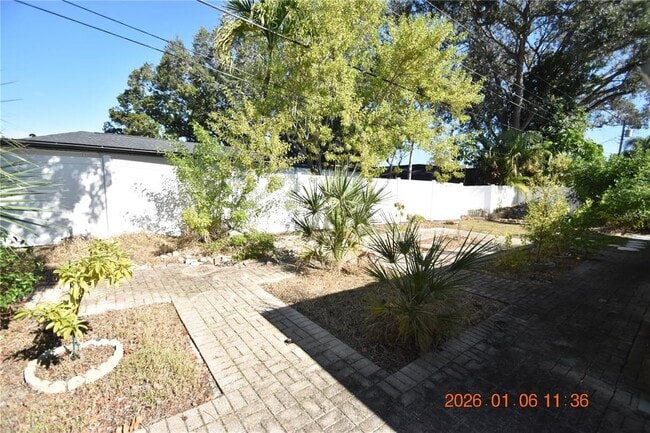 Building Photo - 6485 30th Ave N