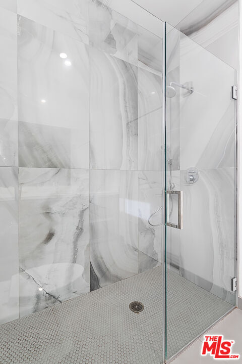 Building Photo - 1526 Armacost Ave