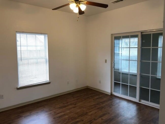 Building Photo - 1938 Dos Laredos Ave