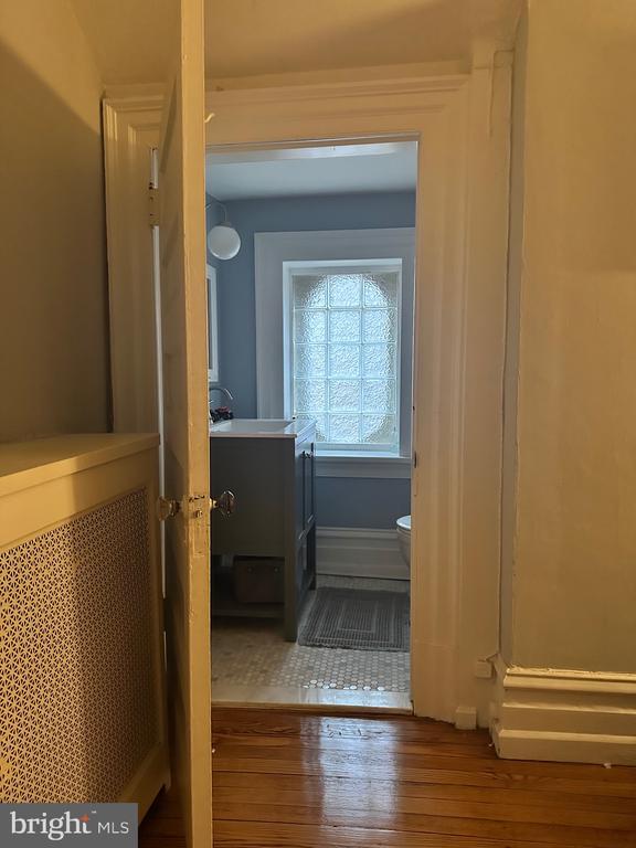 Building Photo - 111 E Gorgas Ln