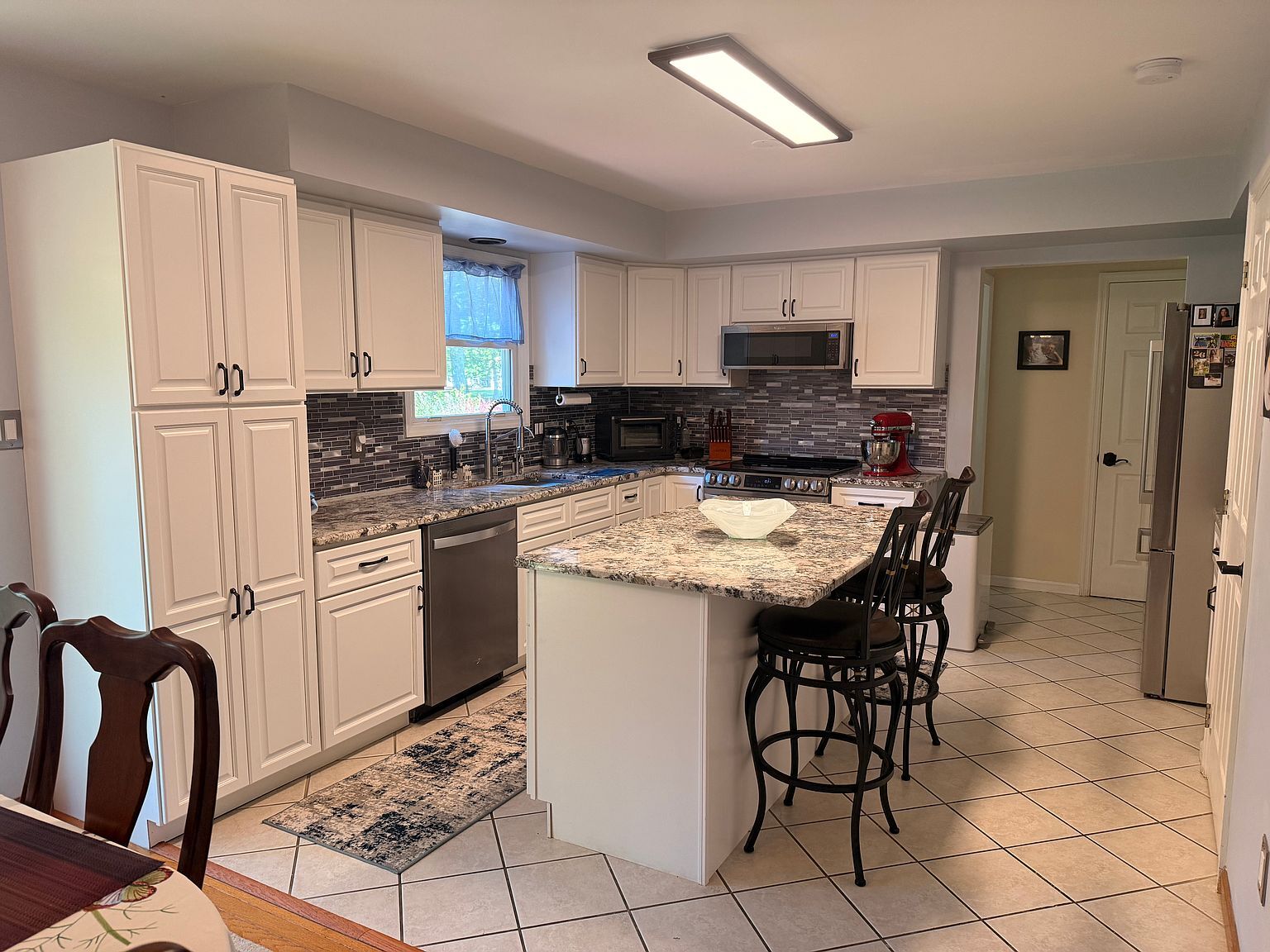 Building Photo - 6100 Long Pond Dr