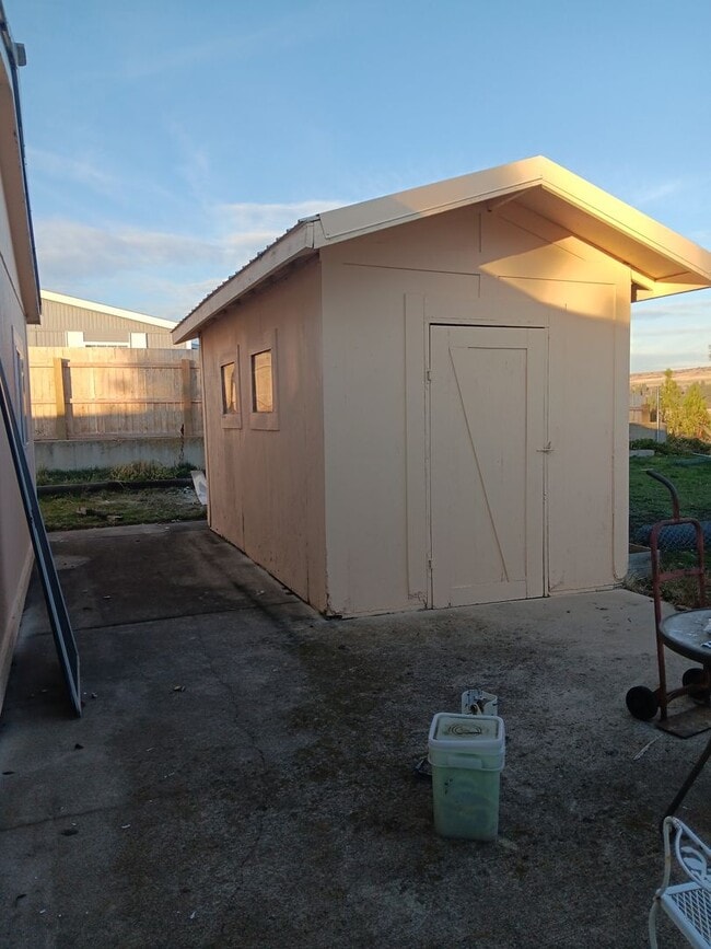 Building Photo - 3 Bed House is Elgin