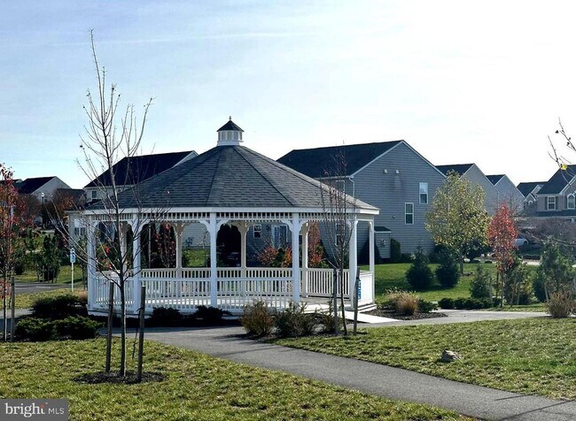 Building Photo - 324 Watercourse Dr