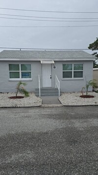 Building Photo - 9 15 Pne Rdg Dr