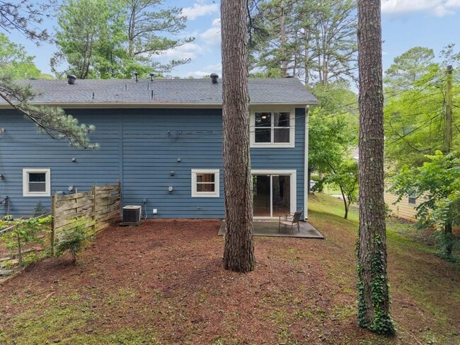 Building Photo - 4930 Farmstead Ct NE