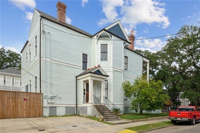 Building Photo - 3405 Coliseum St