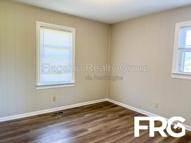 Building Photo - 231 Bunche Dr