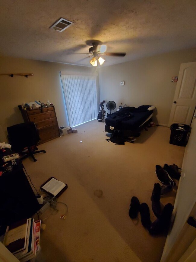 Building Photo - 3/2 in Southwood Valley