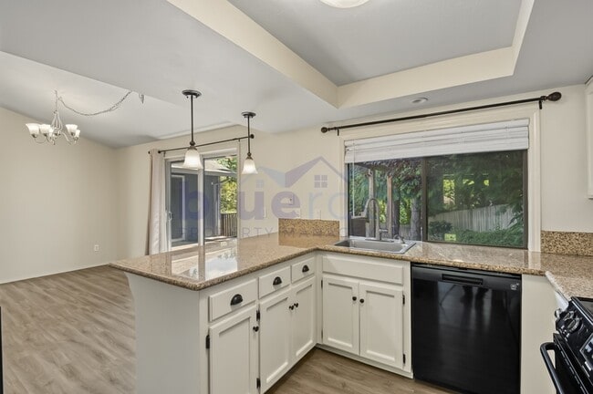 Building Photo - 13920 SW Tennessee Ln