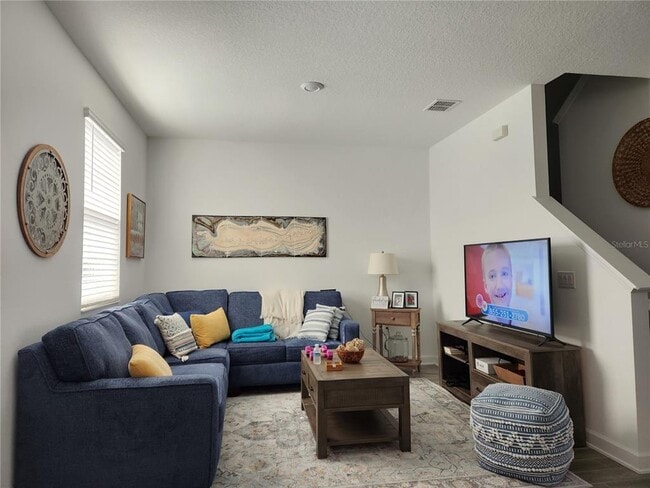 Building Photo - 3049 Ella Wy