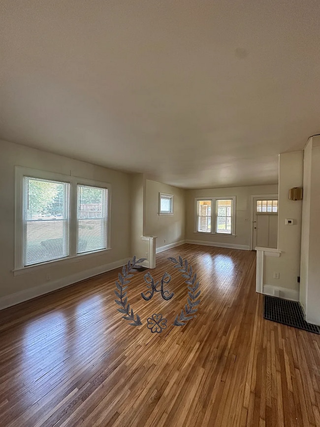 Building Photo - 119 Brunson Ave