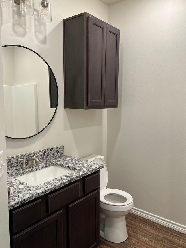 Building Photo - 127/129 Village North Circle