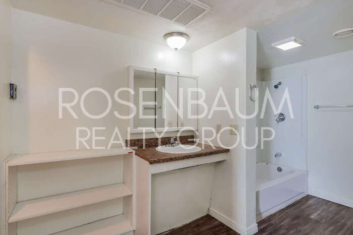 Building Photo - 770 N Dodge Blvd