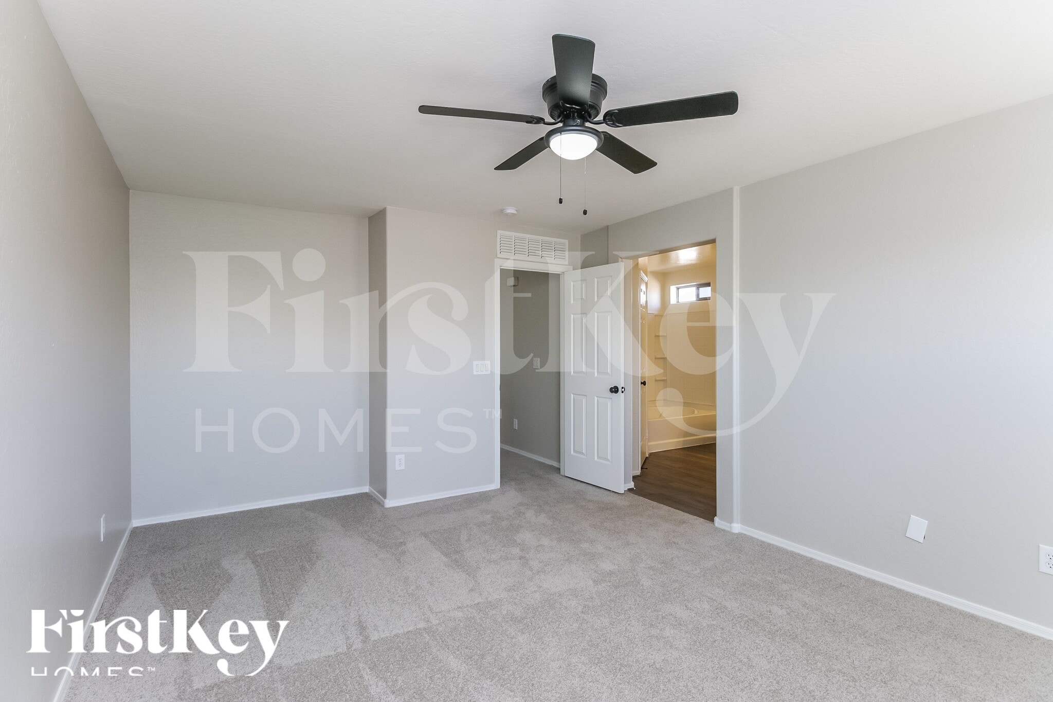 Building Photo - 1168 W Desert Basin Dr