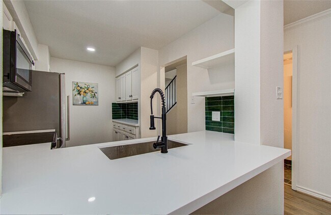 Building Photo - 15309 Kingfield Dr
