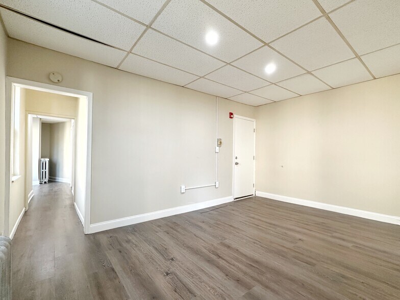 Building Photo - 1814 S 13th St