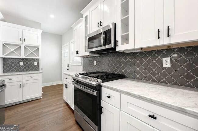 Building Photo - 1382 Westboro Dr SW