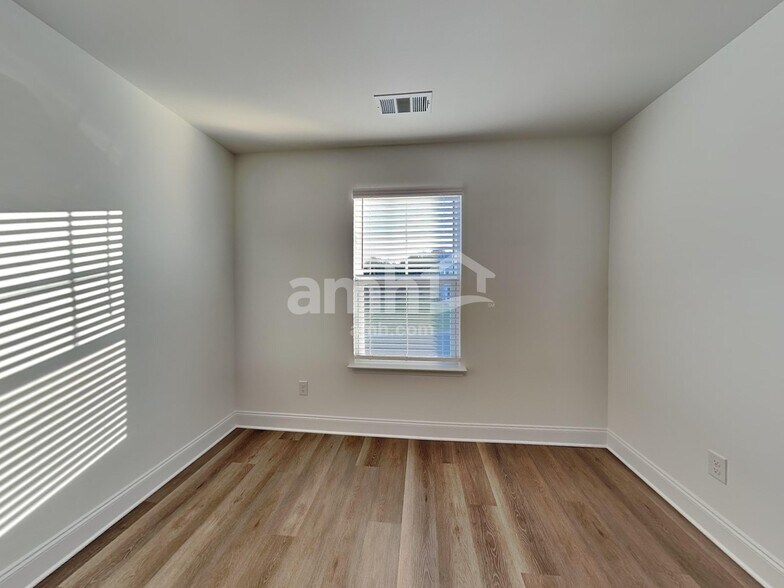 Building Photo - 217 Gershon Wy