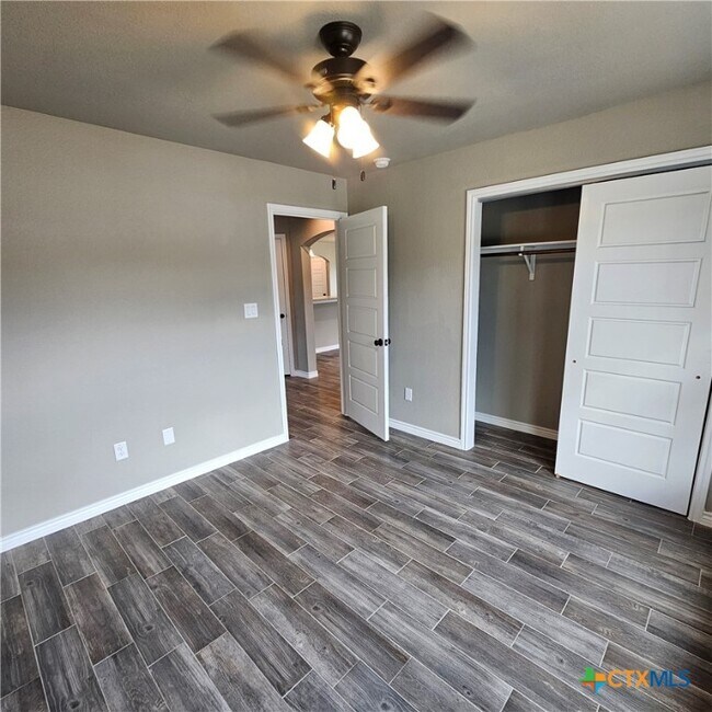 Building Photo - 1746 Blueridge Dr