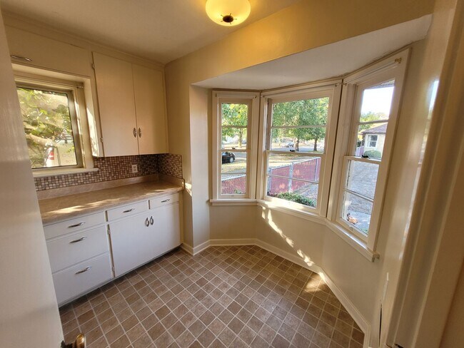 Building Photo - 2 Bed, 1 Bath Home in the Heart of Salem!