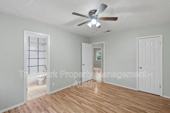 Building Photo - 11908 Broad Oaks Dr