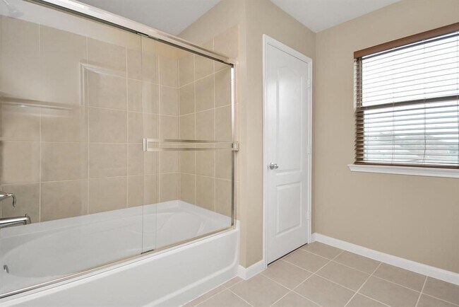 Building Photo - 16506 Lanesborough Dr
