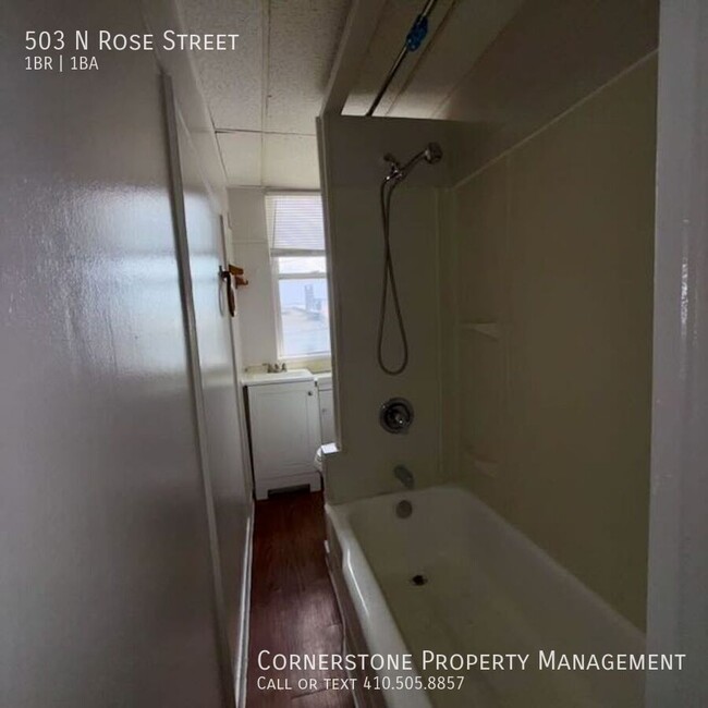 Building Photo - 503 N Rose St