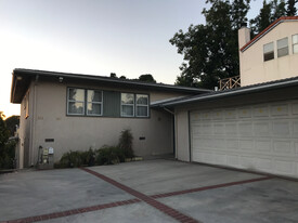 Building Photo - 823 Micheltorena St