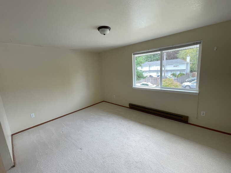 Master Bedroom - 10 107th St SE