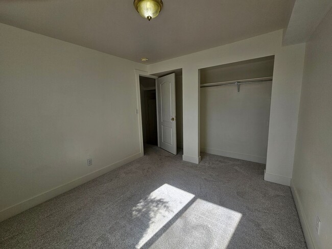Building Photo - 4698 Colander Dr