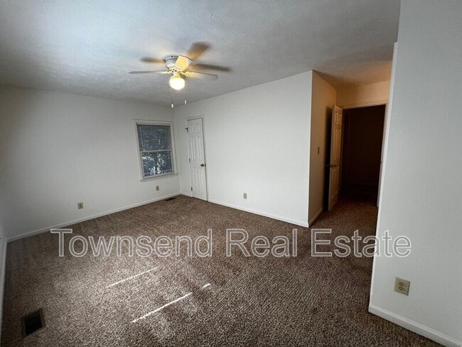 Building Photo - 1012 Ancestry Dr