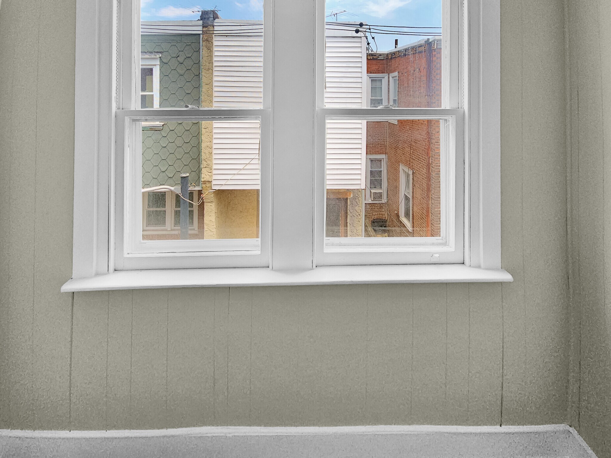 Building Photo - 2005 Mercy St