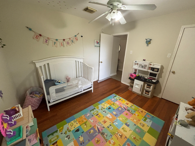 Building Photo - 2703 Silk Tree Ln