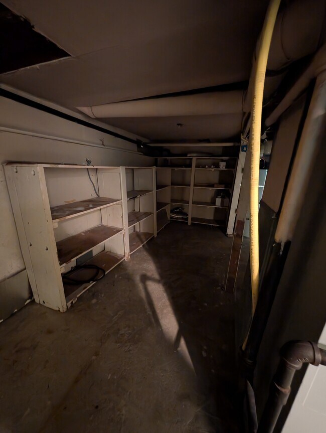 Building Photo - 504 W 100 N