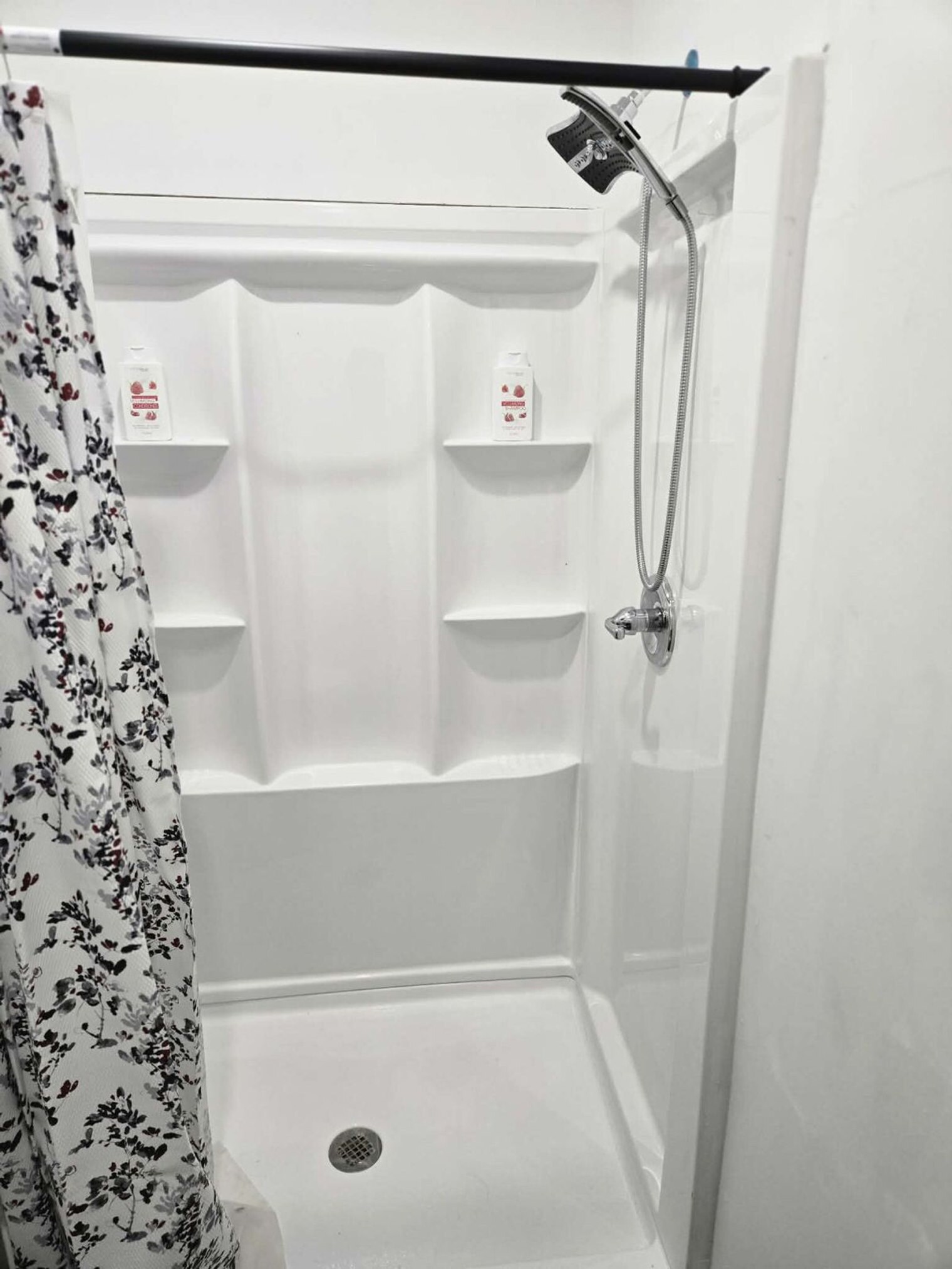 Building Photo - 11765 Glenfield Ave