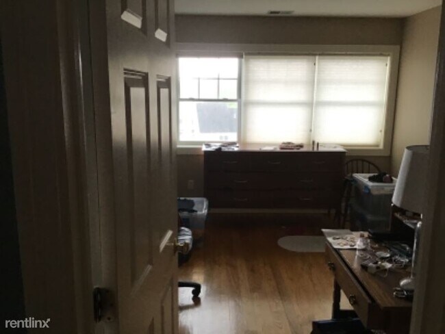 Building Photo - 3 br, 2.5 bath Condo - 110 Cherry St 6 Unit 6